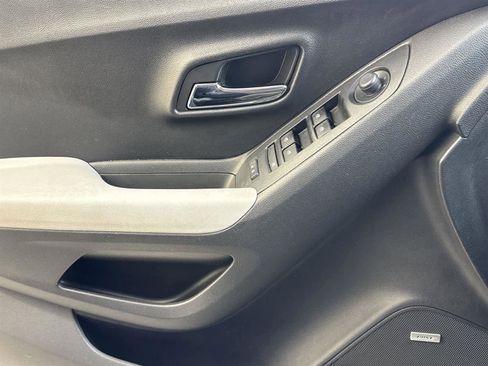 Used 2019 Chevrolet Trax Premier w/ LPO, Protection Package image 23