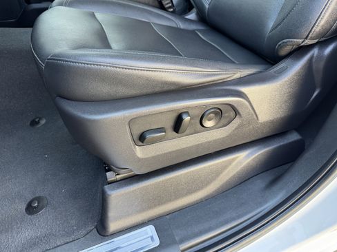 Certified 2024 GMC Sierra 1500 SLT image 14