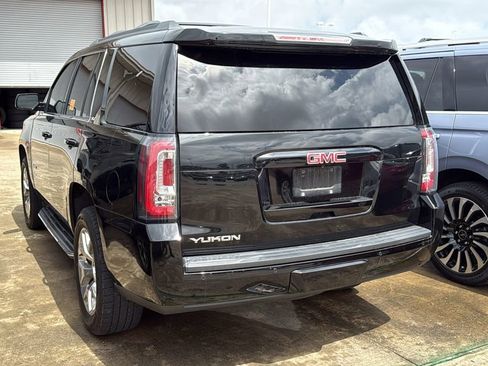 Used 2017 GMC Yukon SLT w/ Open Road Package AWD/4WD image 4