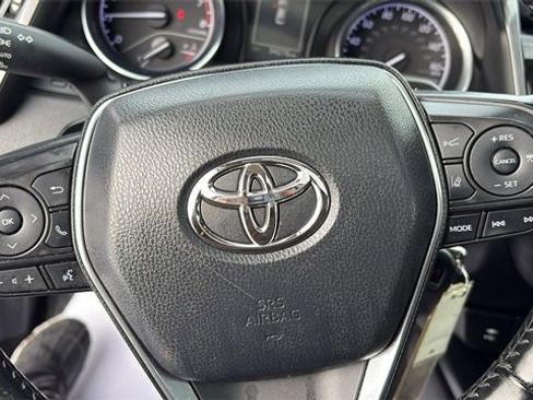 Used 2019 Toyota Camry SE image 17