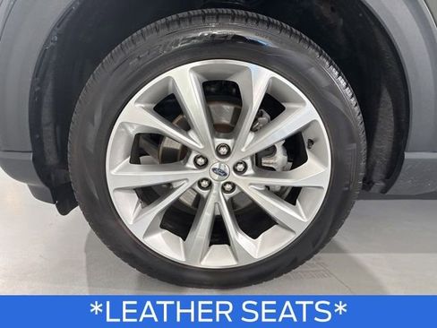 Used 2022 Ford Explorer Platinum w/ Equipment Group 601A image 12
