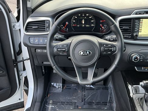 Used 2016 Kia Sorento EX w/ EX Touring Package image 11