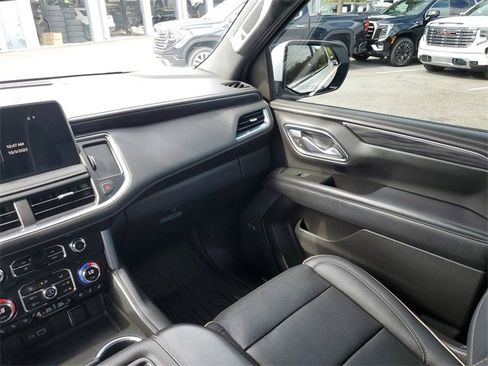Used 2022 GMC Yukon SLT w/ SLT Premium Package image 11