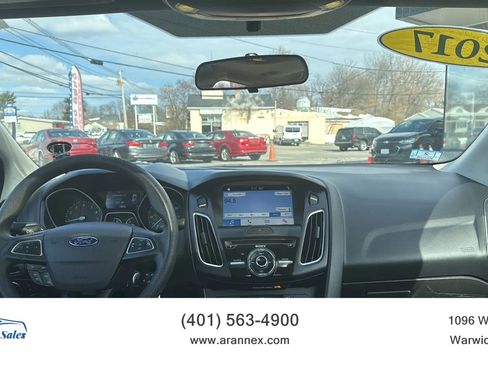 Used 2017 Ford Focus SEL image 22
