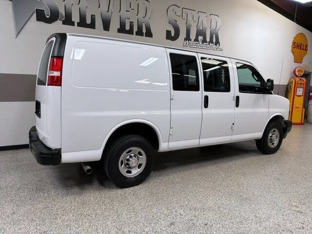 Used 2022 Chevrolet Express 2500 w/ Driver Convenience Package RWD image 35