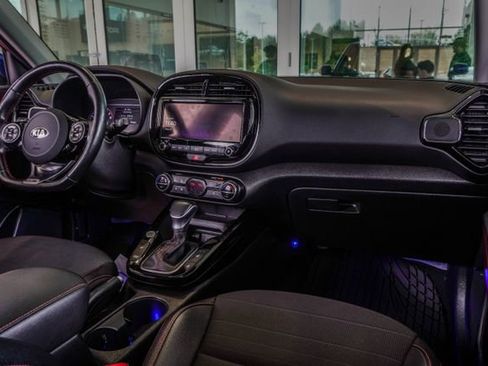 Used 2020 Kia Soul GT-Line Turbo FWD image 19