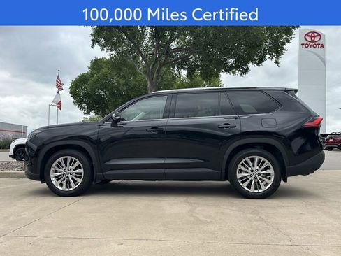 Used 2024 Toyota Grand Highlander AWD image 2