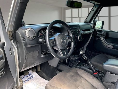 Used 2013 Jeep Wrangler Sport AWD/4WD image 15