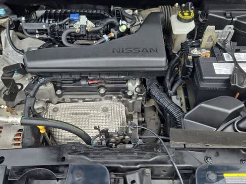Used 2019 Nissan Rogue FWD image 15