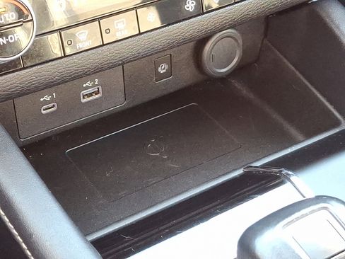 Used 2023 Mitsubishi Outlander SE image 25