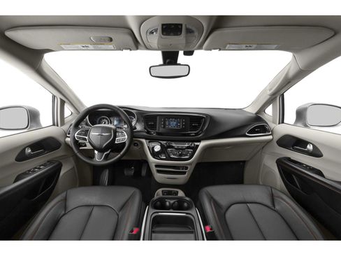 Used 2018 Chrysler Pacifica Limited FWD image 55