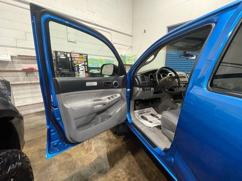 Used 2005 Toyota Tacoma 4x4 Double Cab image 12