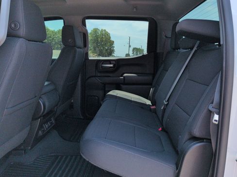 Used 2021 Chevrolet Silverado 1500 LT w/ Z71 Off-Road Package AWD/4WD image 12
