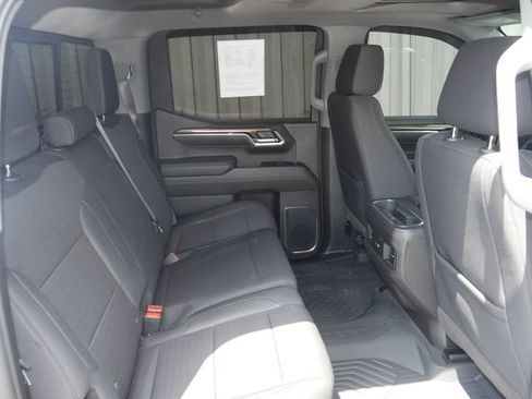 Used 2024 Chevrolet Silverado 1500 LT Trail Boss w/ Convenience Package II AWD/4WD image 29