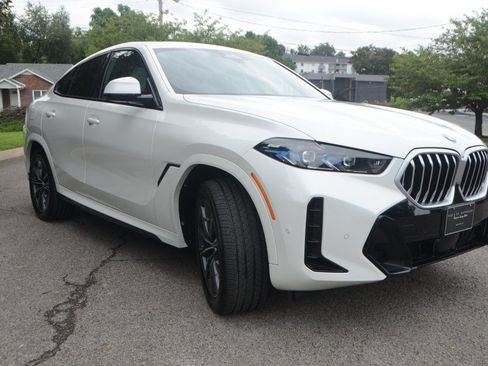 Used 2026 BMW X6 xDrive40i AWD/4WD image 9