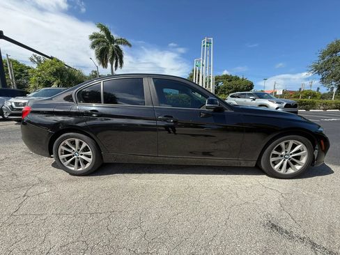 Used 2018 BMW 320i Sedan RWD image 4