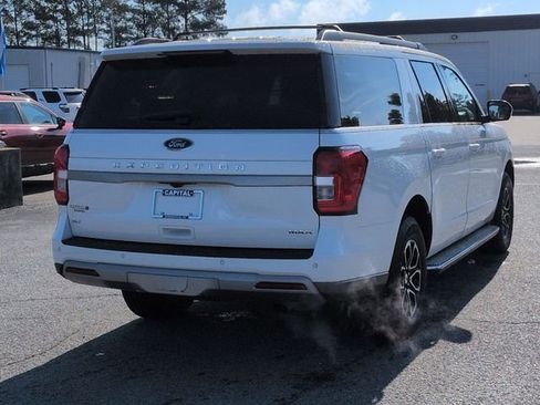 Used 2023 Ford Expedition Max XLT AWD/4WD image 3