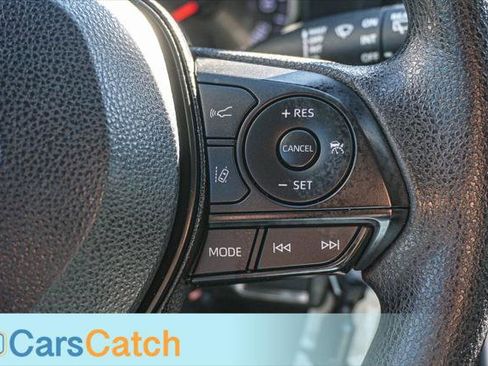 Used 2020 Toyota RAV4 LE image 32