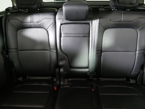 Used 2023 Lincoln Corsair Reserve w/ Equipment Group 201A image 13