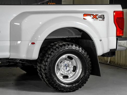 Used 2022 Ford F350 Lariat w/ Lariat Value Package AWD/4WD image 13