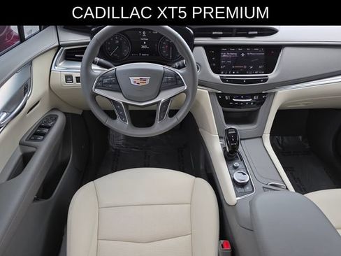 Used 2021 Cadillac XT5 Premium Luxury FWD image 21