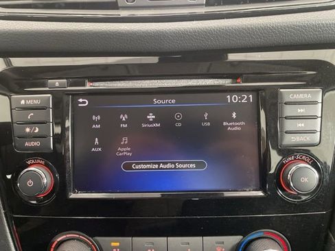 Used 2020 Nissan Rogue S image 13