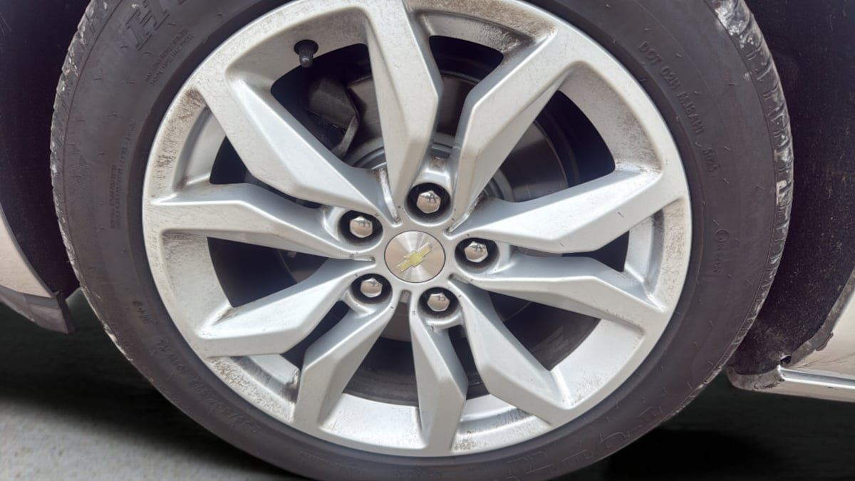 Used 2016 Chevrolet Impala LT FWD image 14