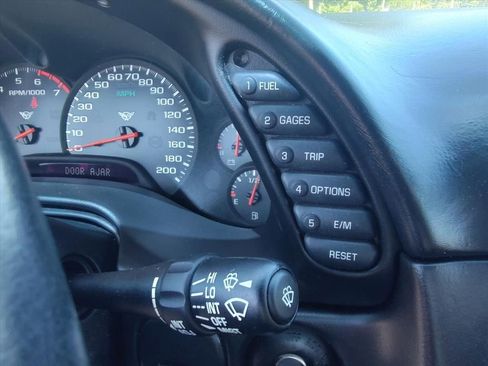 Used 2004 Chevrolet Corvette Convertible w/ Preferred Equipment Group RWD image 18