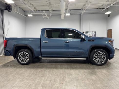 Used 2024 GMC Sierra 1500 Denali Ultimate image 3