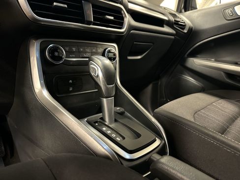 Used 2019 Ford EcoSport SE w/ SE Convenience Package image 16