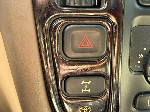 Used 2000 Toyota Land Cruiser AWD/4WD image 38