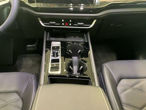 New 2026 Volkswagen Atlas SE AWD/4WD image 11