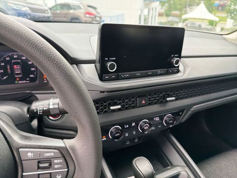 Used 2024 Honda Accord EX image 23