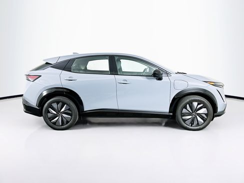 Used 2024 Nissan Ariya AWD image 10