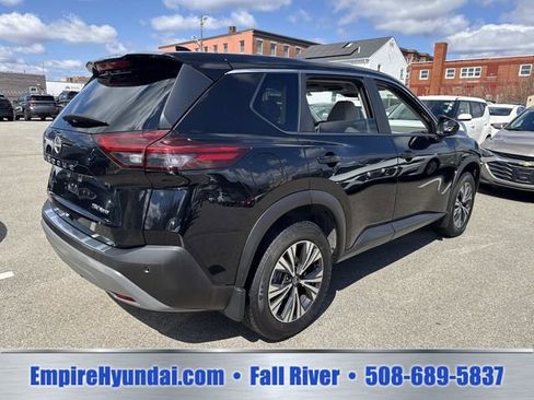 Used 2023 Nissan Rogue SV AWD/4WD image 7