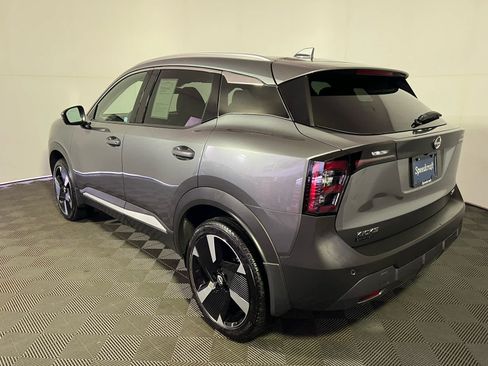 Used 2025 Nissan Kicks SR FWD image 5