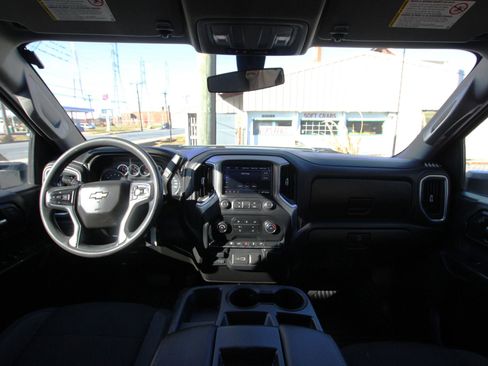 Used 2020 Chevrolet Silverado 3500 LT image 13