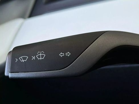 Used 2023 Tesla Model 3 Standard Range image 23