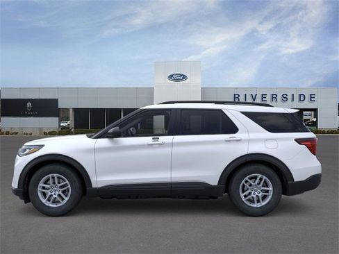 New 2026 Ford Explorer Active w/ Active Comfort Package image 3