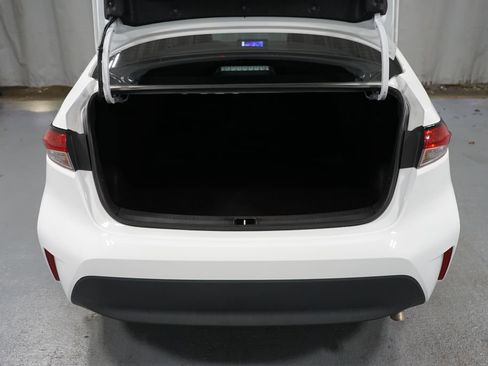 Certified 2025 Toyota Corolla LE image 31