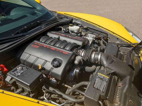 Used 2007 Chevrolet Corvette Coupe w/ Preferred Equipment Group RWD image 25