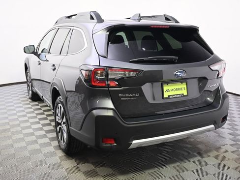 Certified 2025 Subaru Outback Limited AWD/4WD image 4