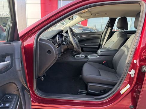 Used 2023 Chrysler 300 Touring RWD image 13