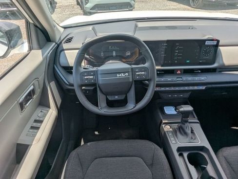 New 2027 Kia Seltos S FWD image 17