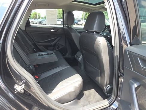 Used 2022 Volkswagen Jetta SEL FWD image 52