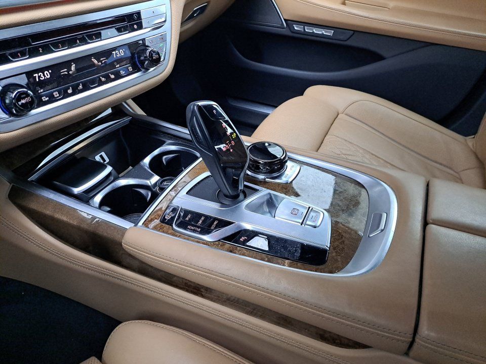Used 2016 BMW 750i RWD image 29