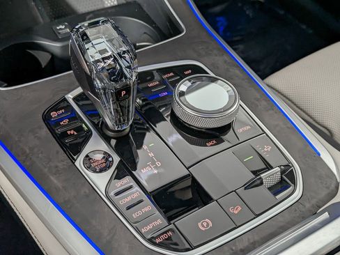 Used 2021 BMW X5 xDrive40i w/ M Sport Package image 31