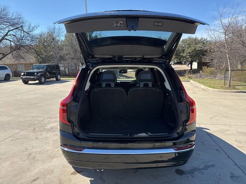 Certified 2025 Volvo XC90 B5 Plus image 7