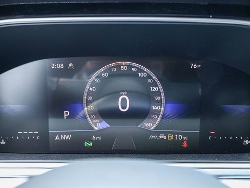 New 2025 Volkswagen Taos SE image 40