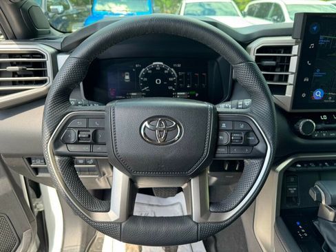 Used 2025 Toyota Sequoia Limited AWD/4WD image 5